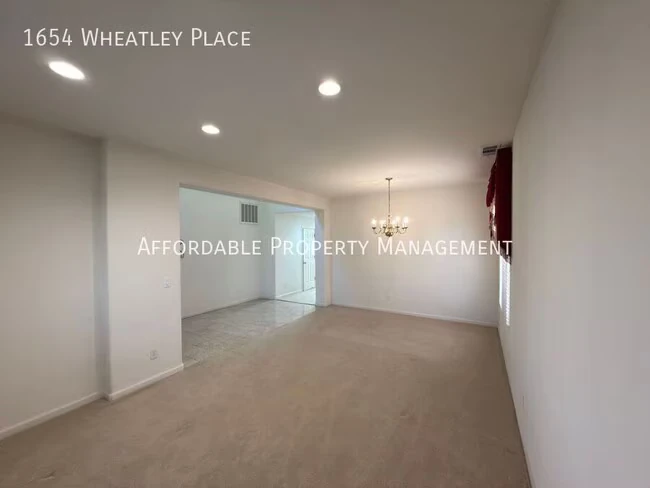 1654 Wheatley Pl San Jose, CA 95121 photo 2