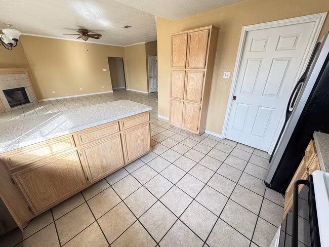 2402 Simone Dr Killeen, TX 76543 photo 5