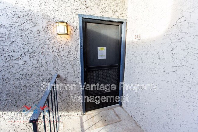 4444 E Paradise Village Pkwy N Phoenix, AZ 85032 photo 4