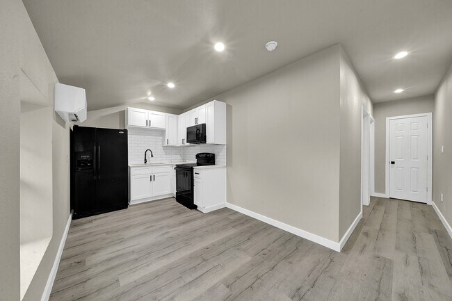 418 East 36th Street, Houston, TX 77018 photo 2