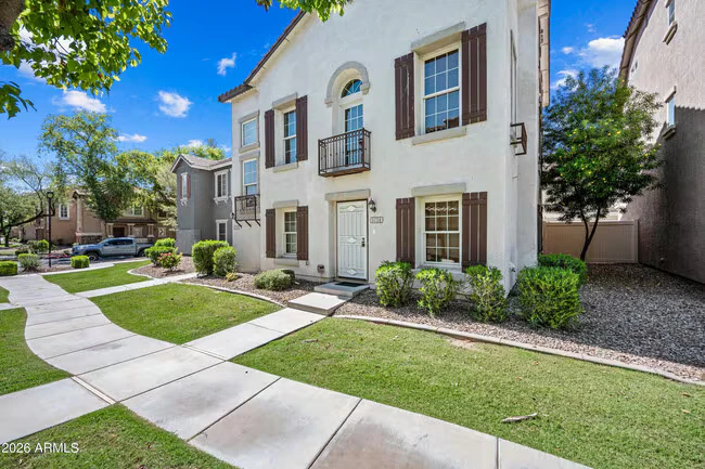5724 S 21st Pl Phoenix, AZ 85040 photo 4