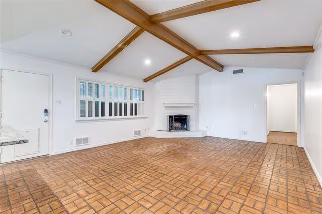 6201 Worth St Dallas, TX 75214 photo 4
