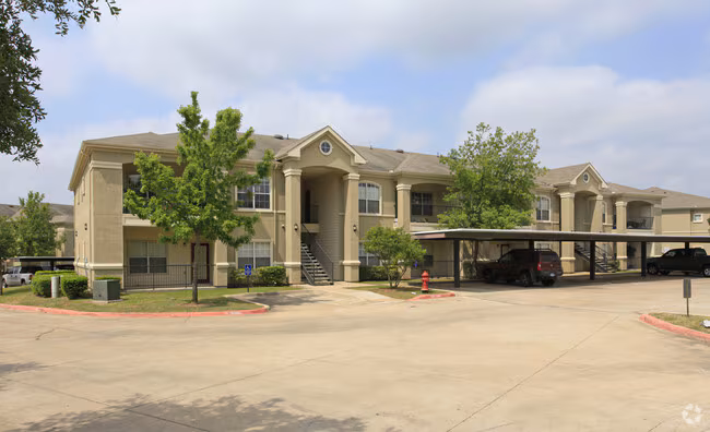 The Lodge at Lost Pines Apartments photo 2