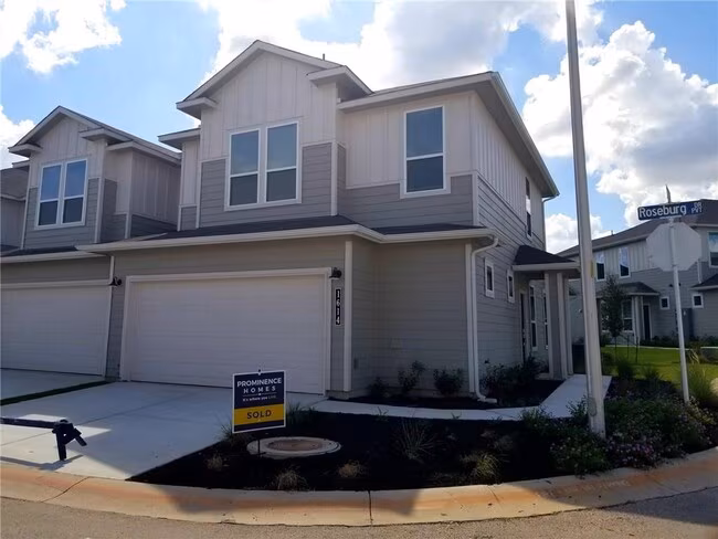 1614 Roseburg Dr Austin, TX 78754 photo 3