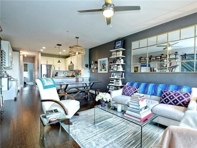 2725 Dulce Ln Austin, TX 78704 photo 4