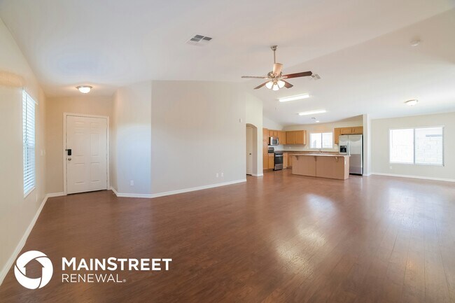 17877 W Redfield Rd Surprise, AZ 85388 photo 5