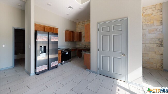 504 S 1st St Copperas Cove, TX 76522 photo 5