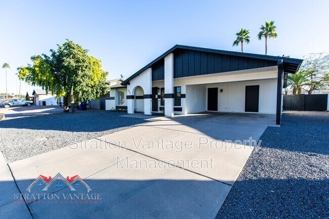 523 W Pampa Ave photo 3