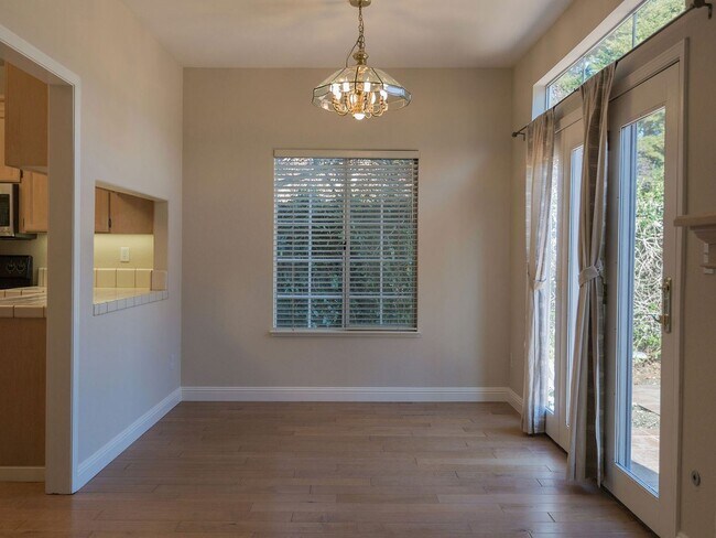 122 Heritage Park Dr Danville, CA 94506 photo 4