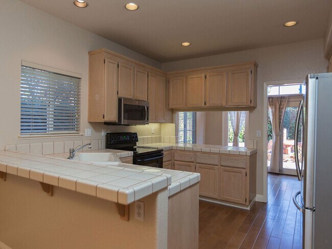 122 Heritage Park Dr Danville, CA 94506 photo 5