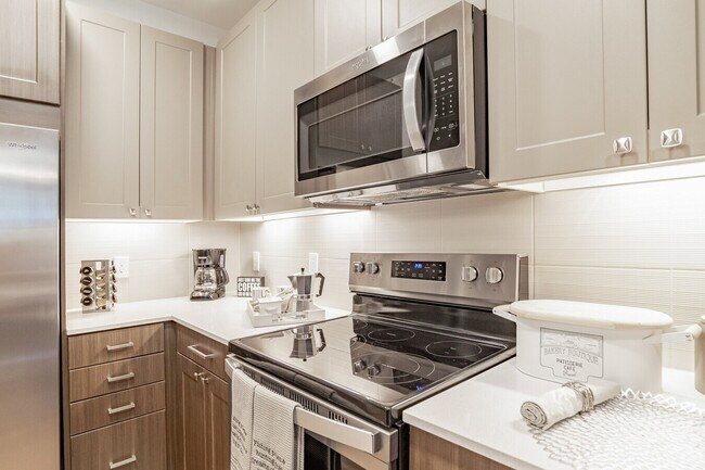 11382 Boudreaux Rd Tomball, TX 77375 photo 2