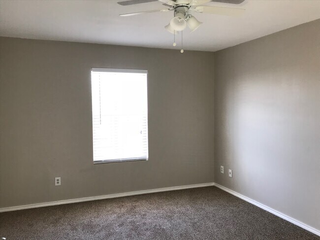 404 South Texas Drive, Celina, TX 75009 photo 4