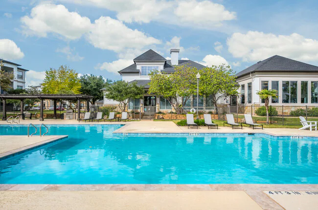 Villas at River Park West photo 2