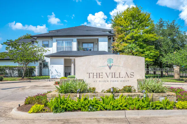 Villas at River Park West photo 3