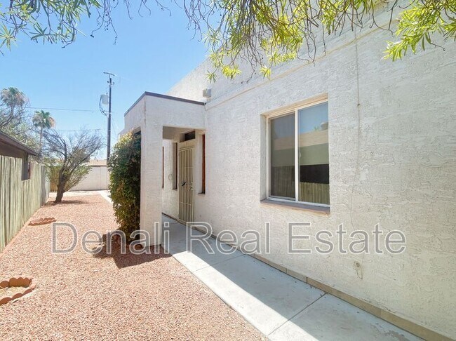 18019 North 40th Place, Phoenix, AZ 85032 photo 2