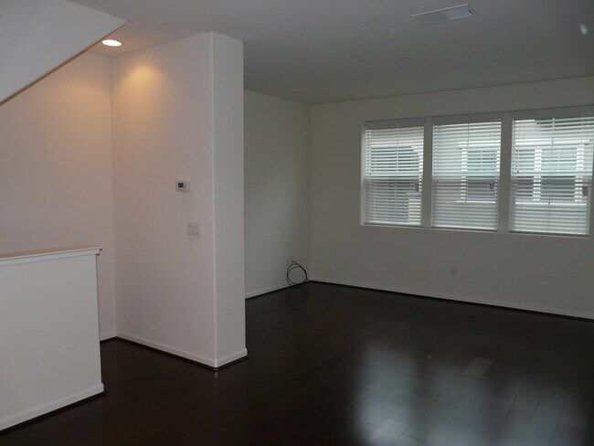 Immaculate Tri-level 4 Bedroom 4 Bath San Jose Townhome photo 3