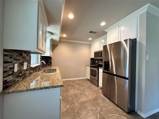 1700 Roundup Trail Round Rock, TX 78681 photo 3