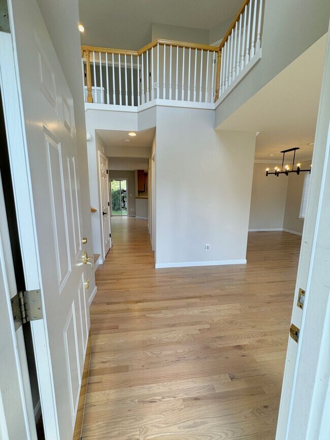 3 Bd / 2.5 Ba Newcastle Home photo 2