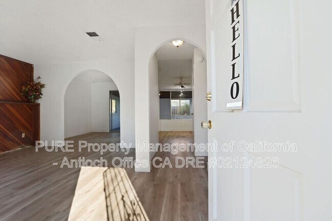 3605 Dewitt Ct photo 3