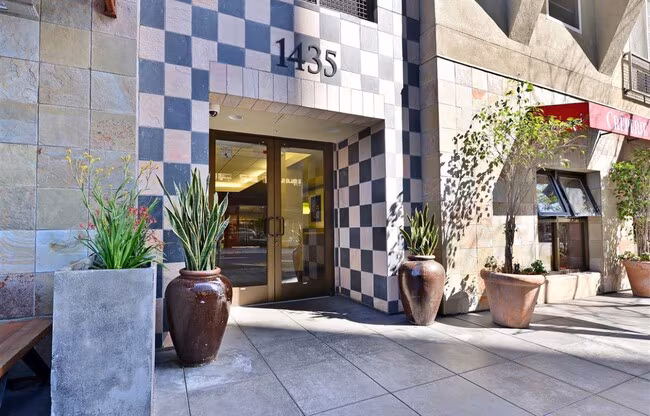 1435 India St San Diego, CA 92101 photo 2
