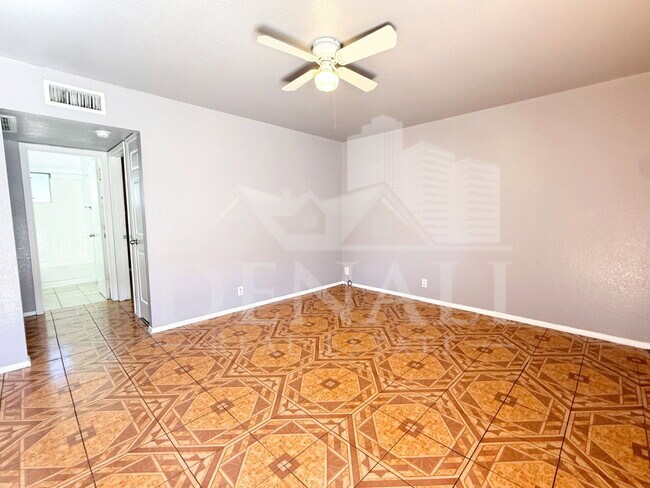 624 E Marilyn Ave Mesa, AZ 85204 photo 3