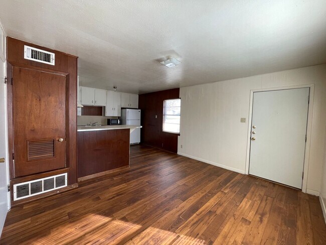 1803 N W S Young Dr Killeen, TX 76543 photo 4