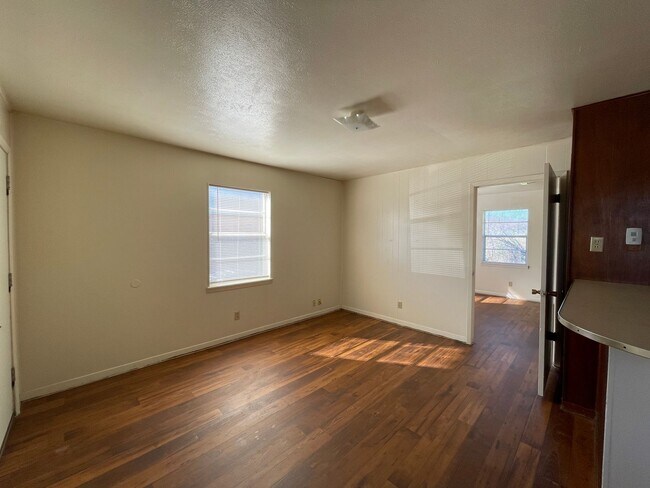 1803 N W S Young Dr Killeen, TX 76543 photo 2