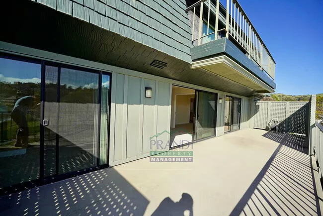 16 Greenwood Bay Dr Tiburon, CA 94920 photo 2