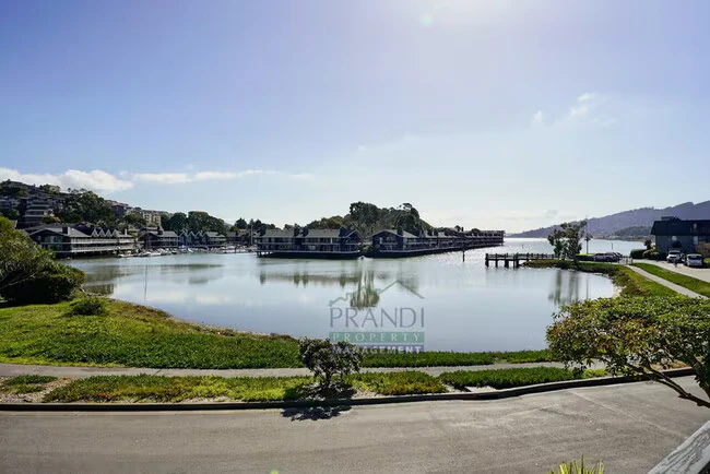 16 Greenwood Bay Dr Tiburon, CA 94920 photo 4