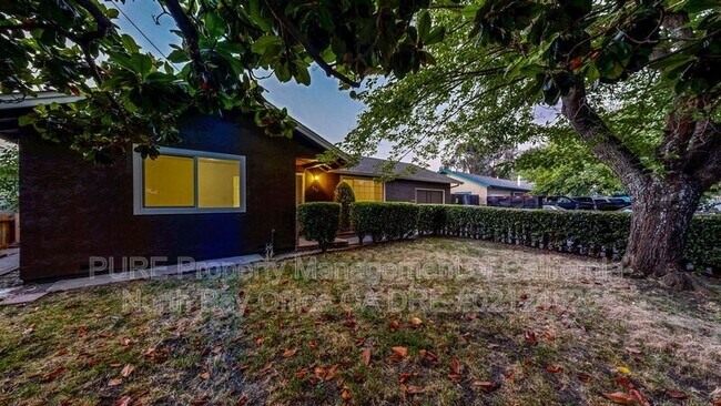 353 E Robles Ave Santa Rosa, CA 95407 photo 2