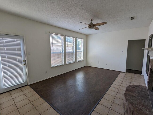6367 Stonewater Bend Trail, Fort Worth, TX 76179 photo 2