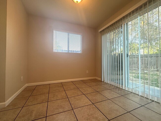 1-L St., 2109 photo 5