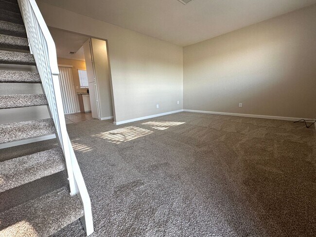 1-L St., 2109 photo 2