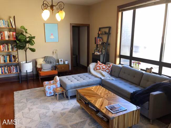 460 Valley Street, San Francisco, CA 94131 photo 2