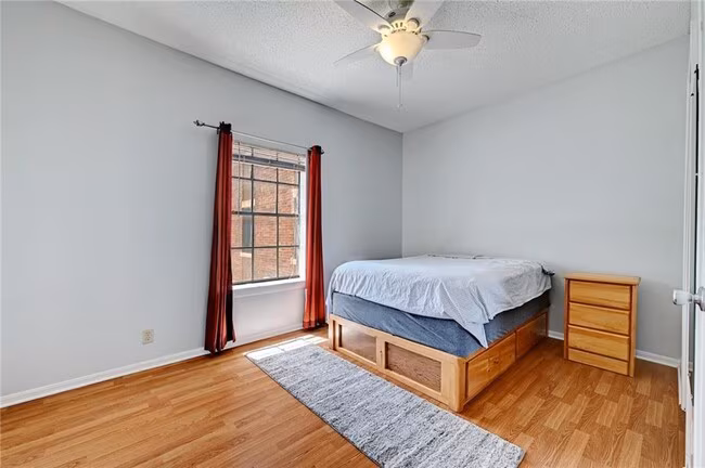 203 E 31st St Austin, TX 78705 photo 4