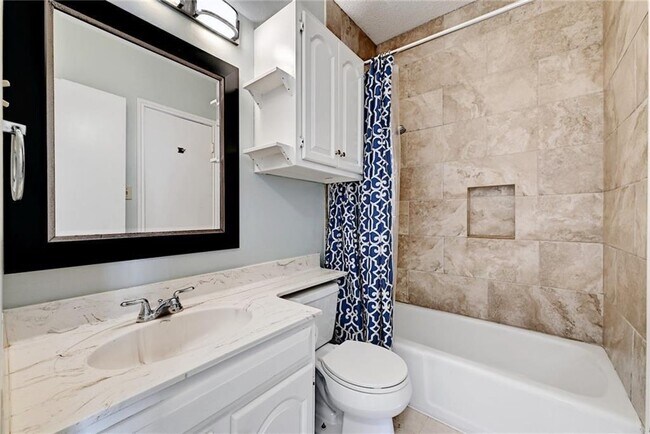 203 E 31st St Austin, TX 78705 photo 5