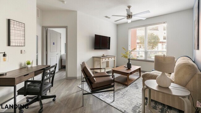 1001 S Center St Arlington, TX 76010 photo 3