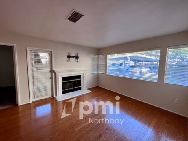 2915 N Texas St Fairfield, CA 94533 photo 3