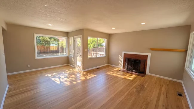 867 Via Mariposa San Lorenzo, CA 94580 photo 3