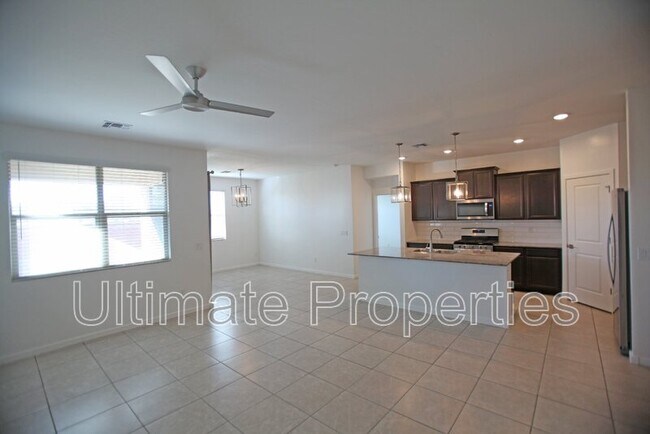 14097 W Valentine St Surprise, AZ 85379 photo 3
