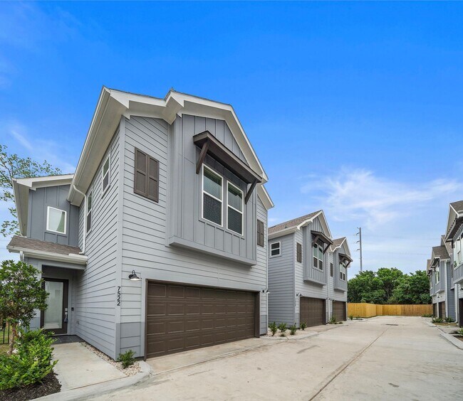 7520 Sandle Street, Houston, TX 77088 photo 3