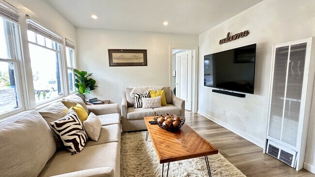 4761 Lotus St San Diego, CA 92107 photo 5