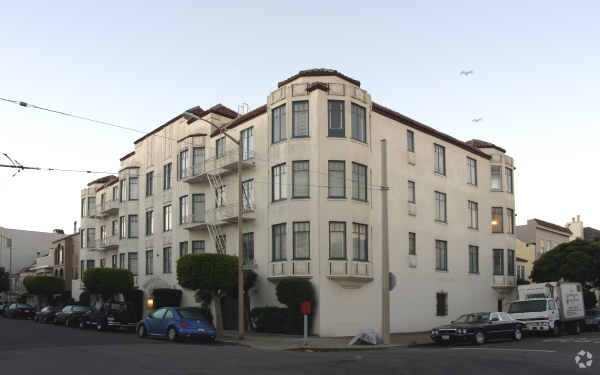 3655 Broderick Street, San Francisco, CA 94123 photo 2