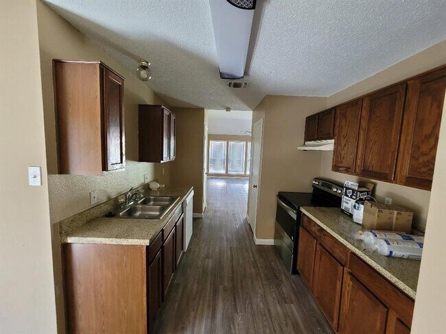 7320 Nantucket Drive, Forest Hill, TX 76140 photo 4