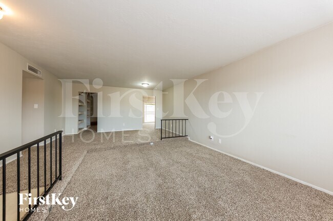 3730 W Hartford Ave Glendale, AZ 85308 photo 4