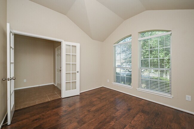 2119 Mateo Park Drive, Houston, TX 77047 photo 5