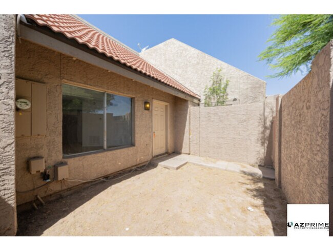 7314 N 43rd Ave Glendale, AZ 85301 photo 3