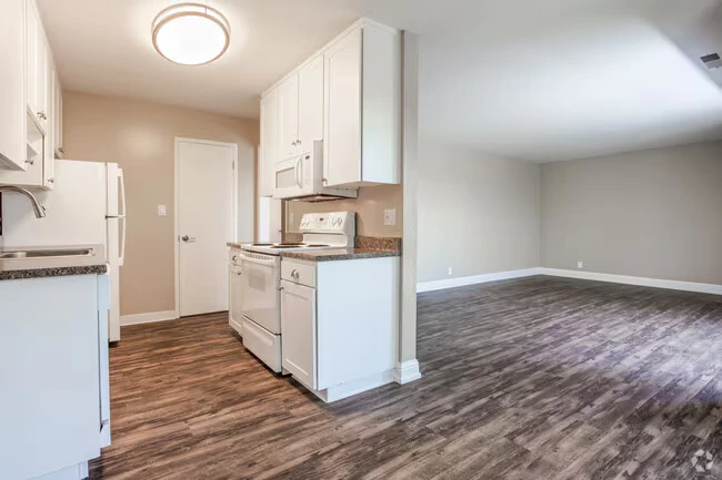 Pinecrest Apartments photo 3