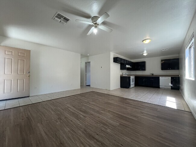 10014 N 7th Ave Phoenix, AZ 85021 photo 5