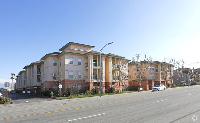 Parkview Family Apartments photo 4